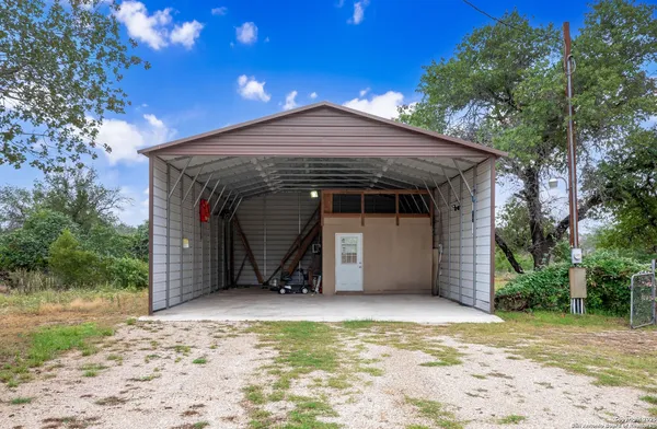 $325,000 | 141 County Road 786, Natalia, TX 78059