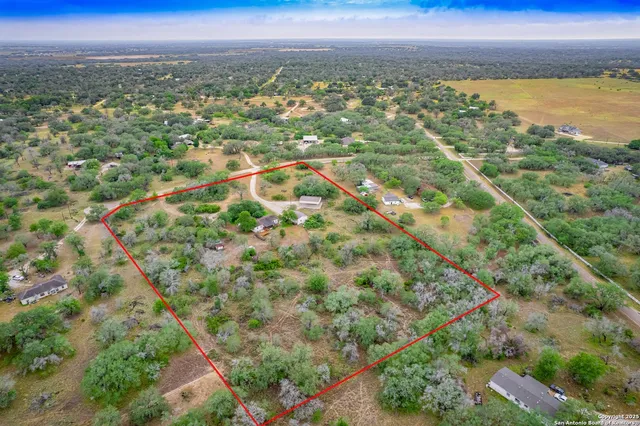 $365,000 | 141 County Road 786, Natalia, TX 78059