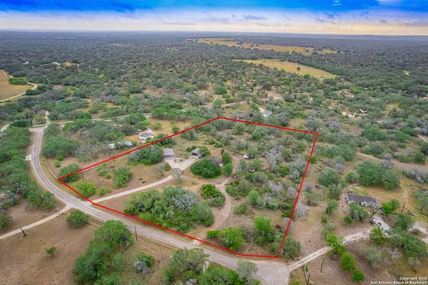 $325,000 | 141 County Road 786, Natalia, TX 78059