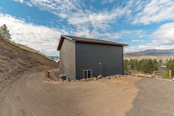 $625,000 | 42840 Buckhorn Drive North, Davenport, WA 99122