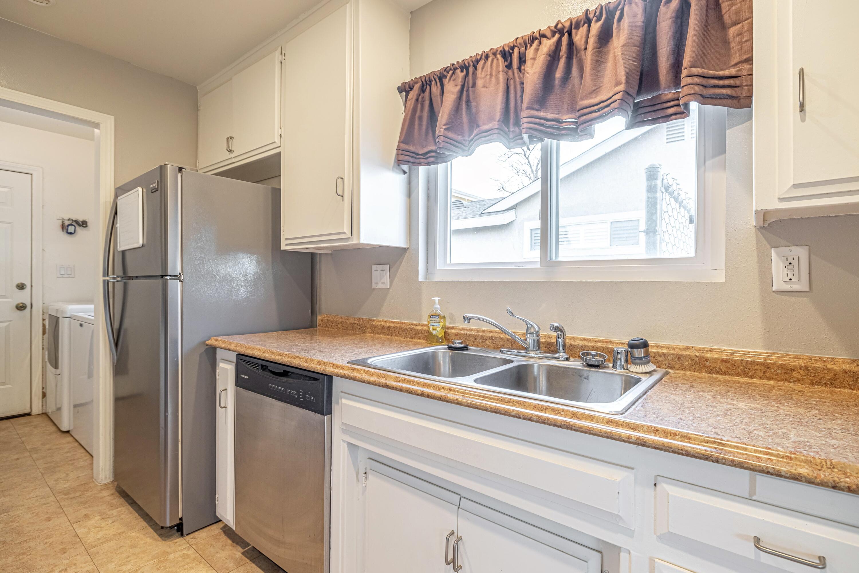 4564 Ave L-14 Quartz Hill, CA 93536 - Photo 11 of 27 JMY_3496-HDR