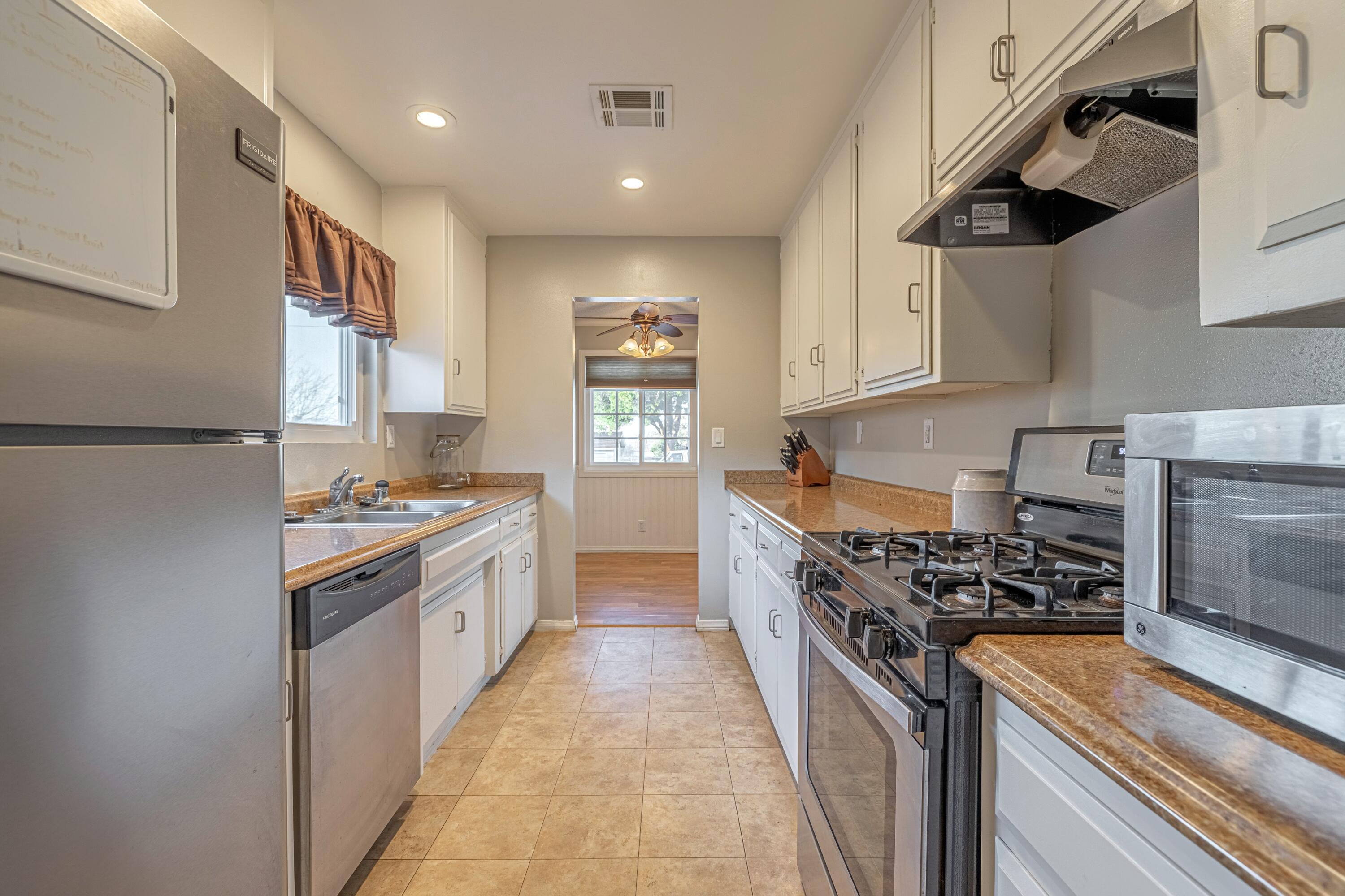 4564 Ave L-14 Quartz Hill, CA 93536 - Photo 12 of 27 JMY_3500-HDR