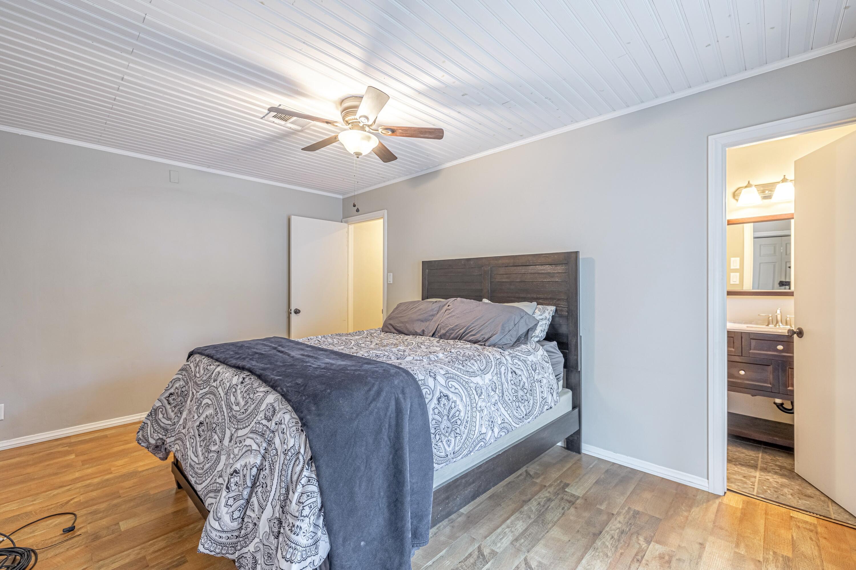 4564 Ave L-14 Quartz Hill, CA 93536 - Photo 20 of 27 JMY_3470-HDR