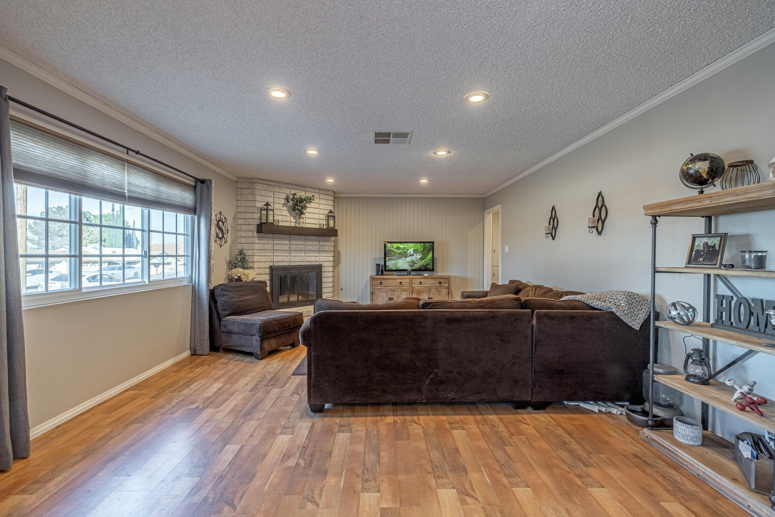 4564 Ave L-14 Quartz Hill, CA 93536 - Photo 4 of 27 JMY_3412-HDR-Edit