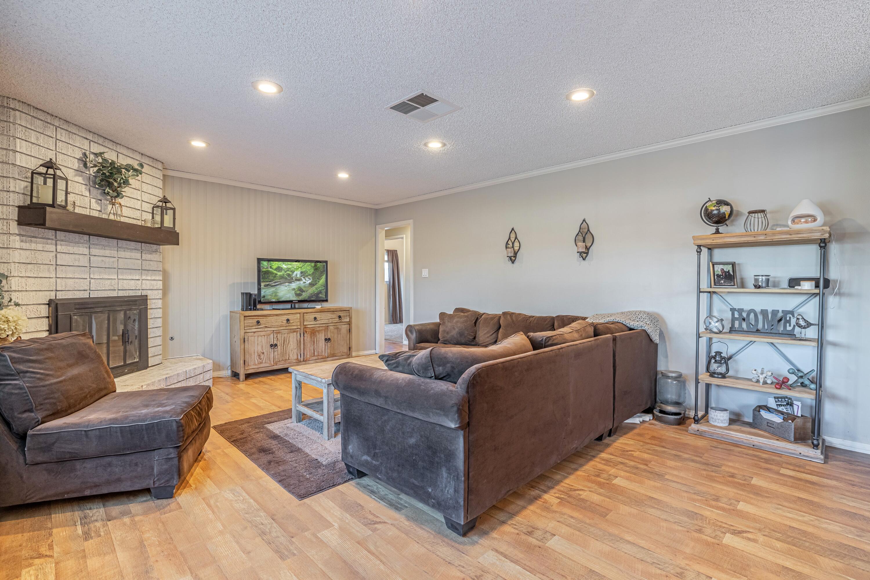 4564 Ave L-14 Quartz Hill, CA 93536 - Photo 5 of 27 JMY_3419-HDR-Edit
