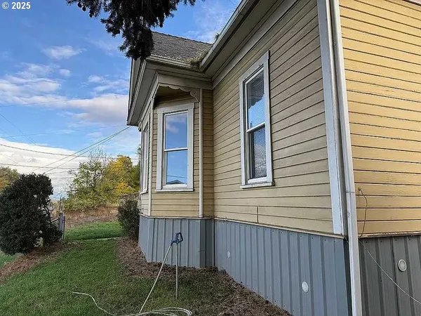 $235,000 | 1914 Southeast Court Avenue, Pendleton, OR 97801