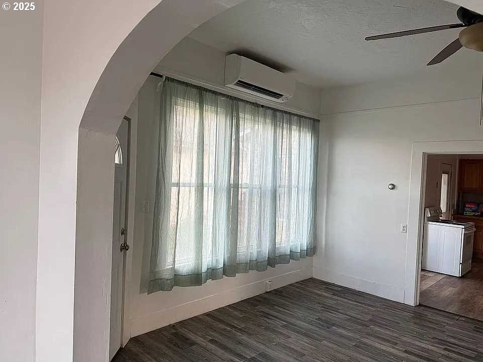 1914 Southeast Court Avenue Pendleton, OR 97801 - Photo 4 of 18