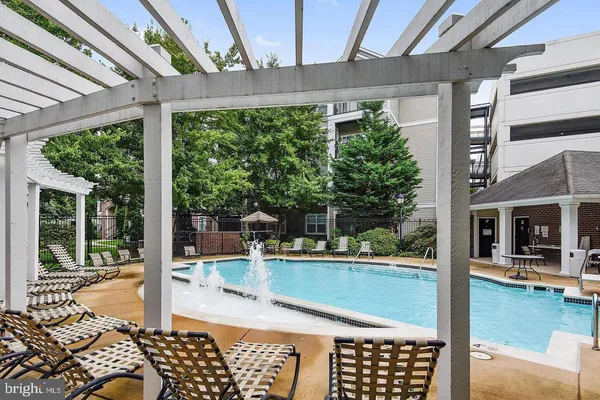 $2,395 | 12954 Centre Park Circle, Unit 205, Herndon, VA 20171