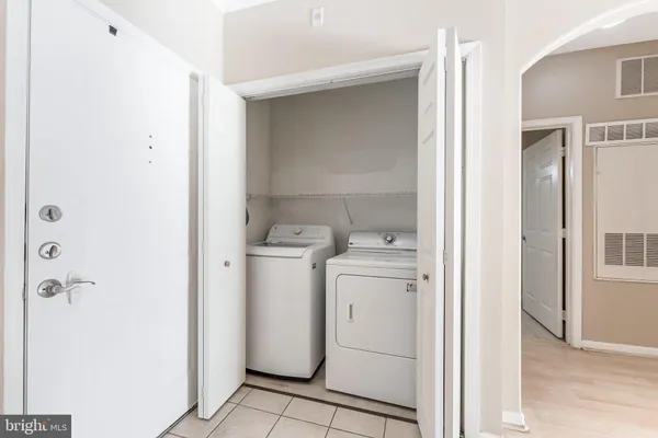 $2,395 | 12954 Centre Park Circle, Unit 205, Herndon, VA 20171