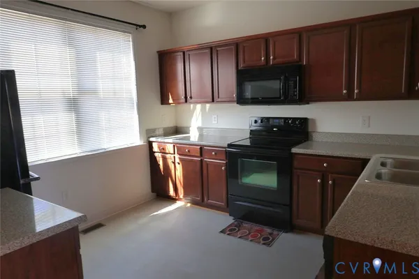 $325,000 | 3909 Schooner Lane, Hopewell, VA 23860