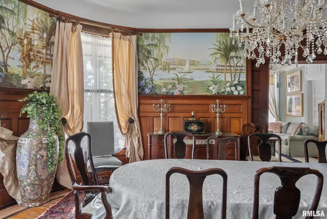 $349,900 | 817 West 7th Street, Davenport, IA 52802