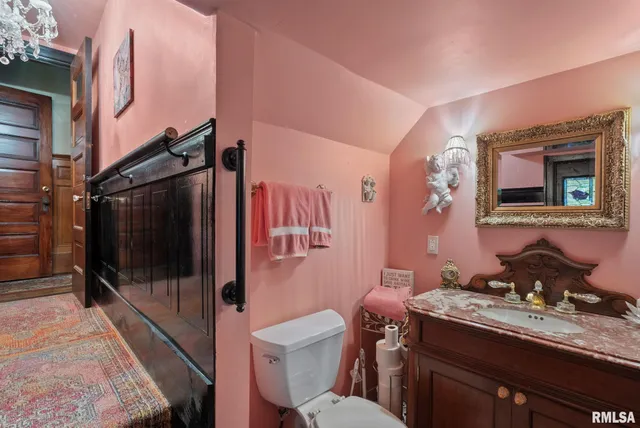 $349,900 | 817 West 7th Street, Davenport, IA 52802