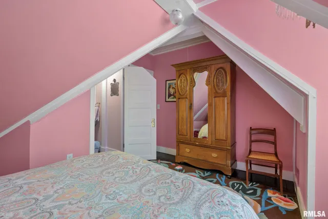 $349,900 | 817 West 7th Street, Davenport, IA 52802