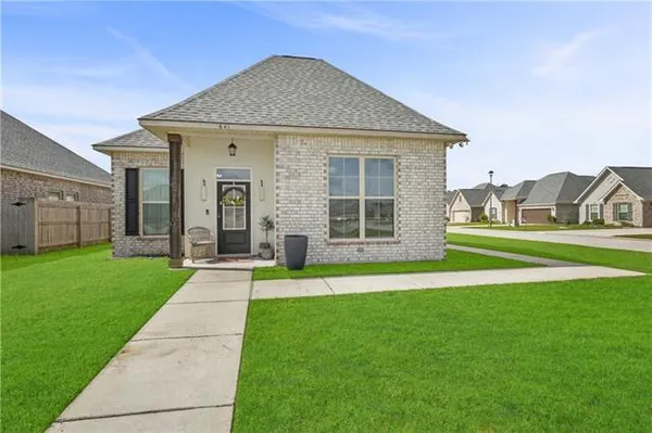 $2,400 | 641 Haaswood Lane, Slidell, LA 70458