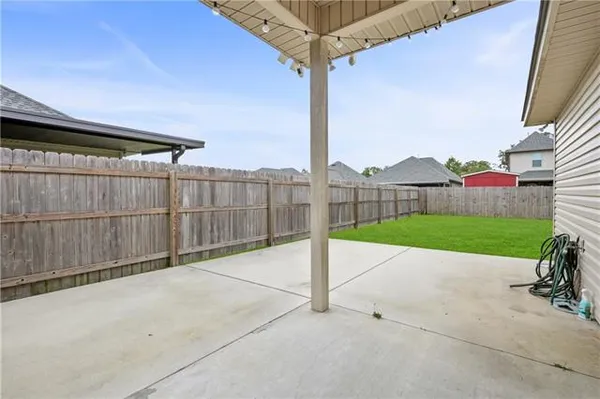 $2,400 | 641 Haaswood Lane, Slidell, LA 70458
