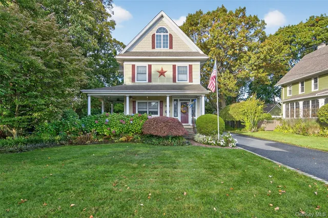 $899,000 | 104 Windsor Avenue, Rockville Centre, NY 11570