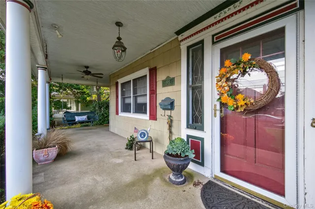 a view of a entryway door of the house and front door