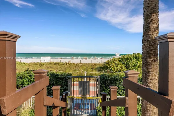 $13,200 | 3737 Collins Avenue, Unit S403, Miami Beach, FL 33140
