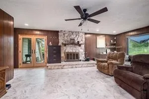 $362,000 | 4207 10th Avenue, Leavenworth, KS 66048