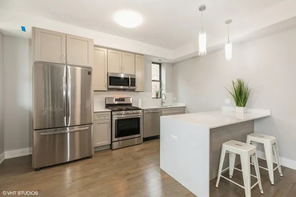 $2,500 | 5038 South St Lawrence Avenue, Unit 2N, Chicago, IL 60615