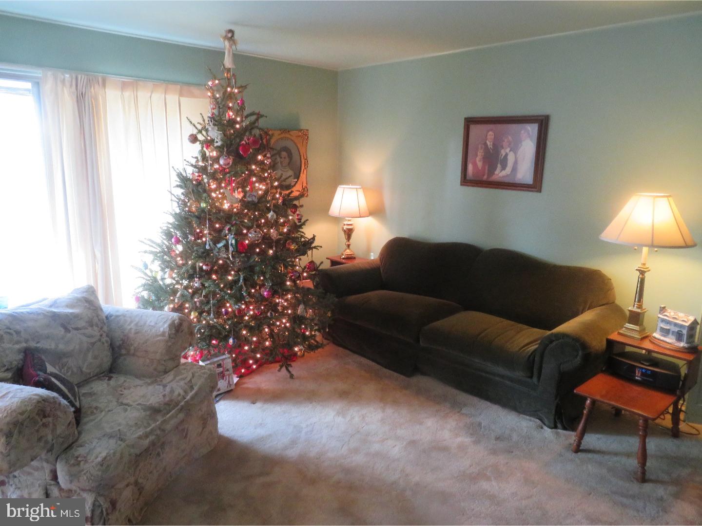 15 Hope Road Levittown, PA 19056 - Photo 13 of 24 Gallery Image 13