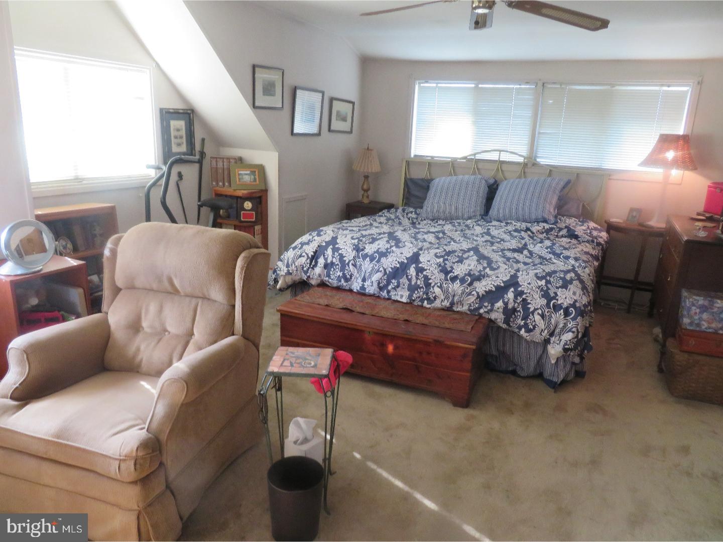 15 Hope Road Levittown, PA 19056 - Photo 15 of 24 Bedroom - Main