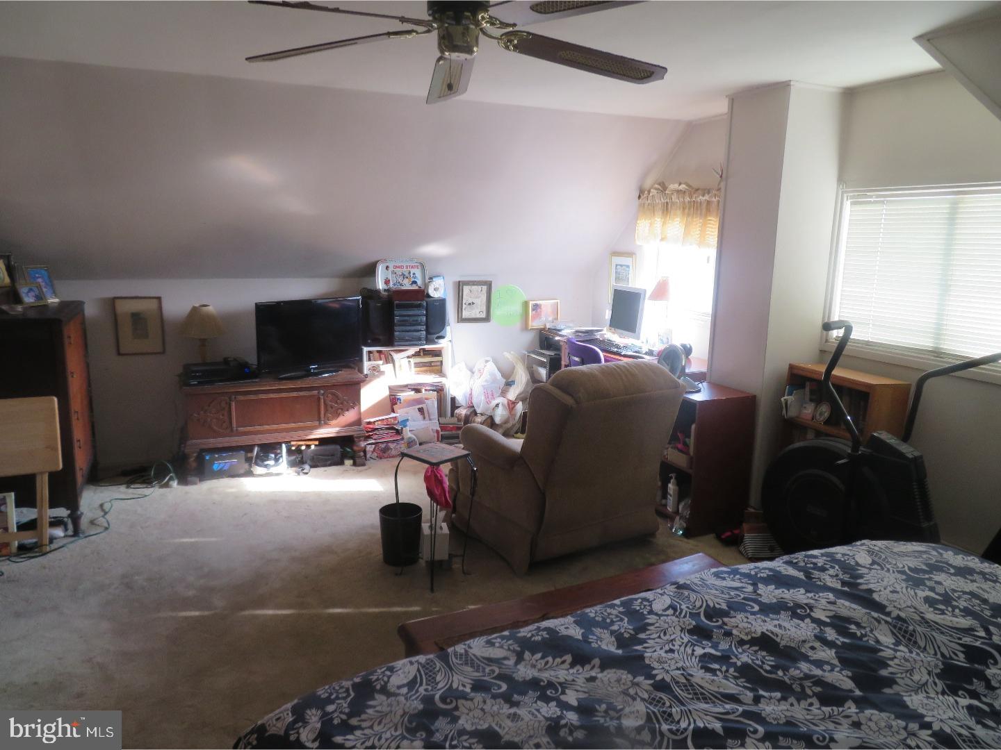 15 Hope Road Levittown, PA 19056 - Photo 16 of 24 Bedroom - Main