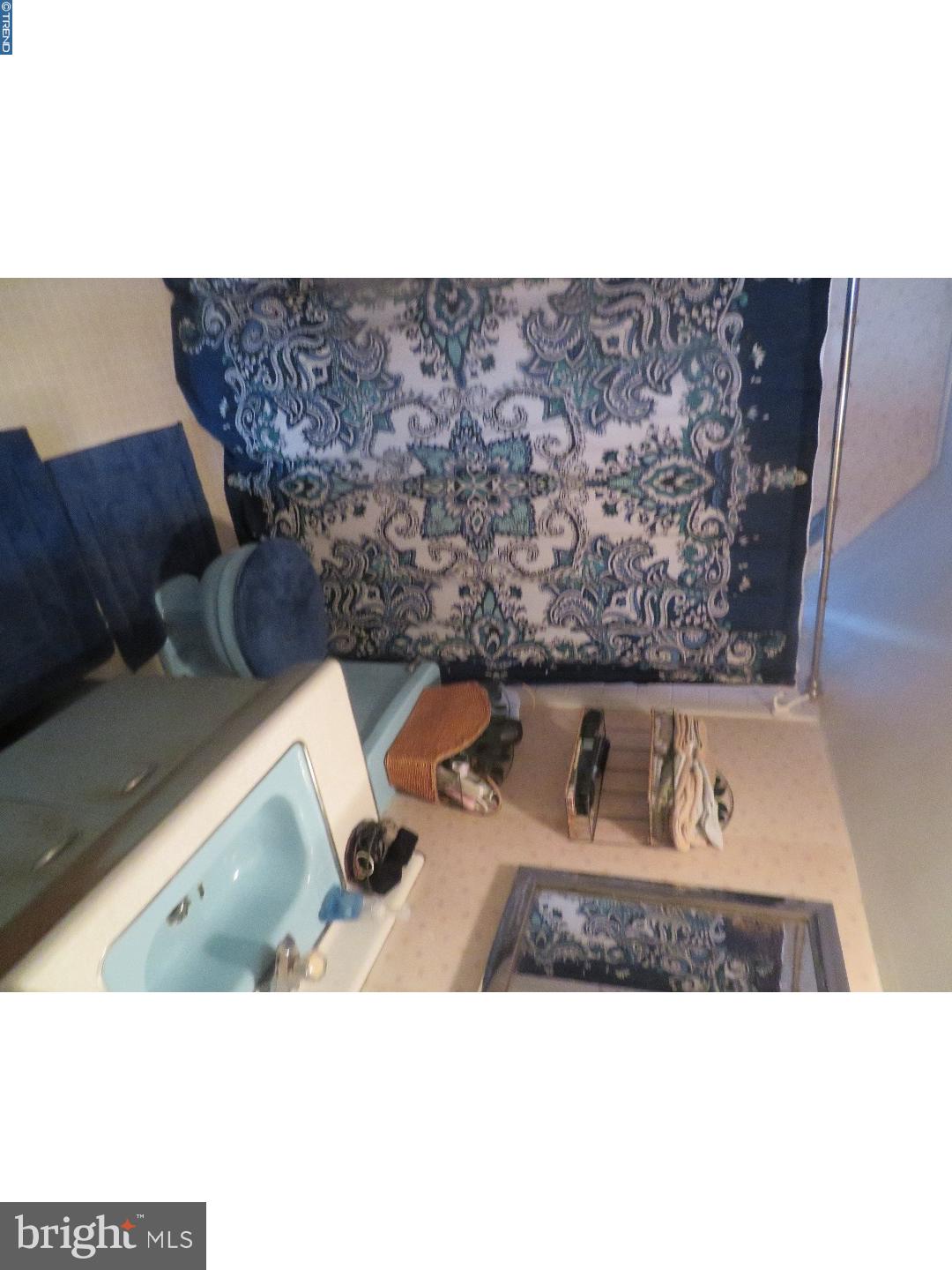 15 Hope Road Levittown, PA 19056 - Photo 18 of 24 Bathroom