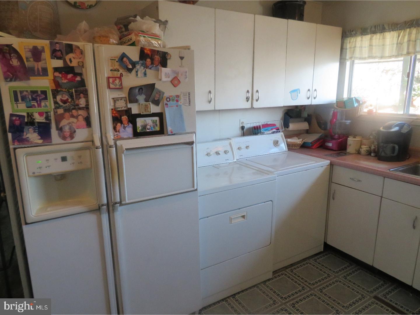 15 Hope Road Levittown, PA 19056 - Photo 3 of 24 Kitchen