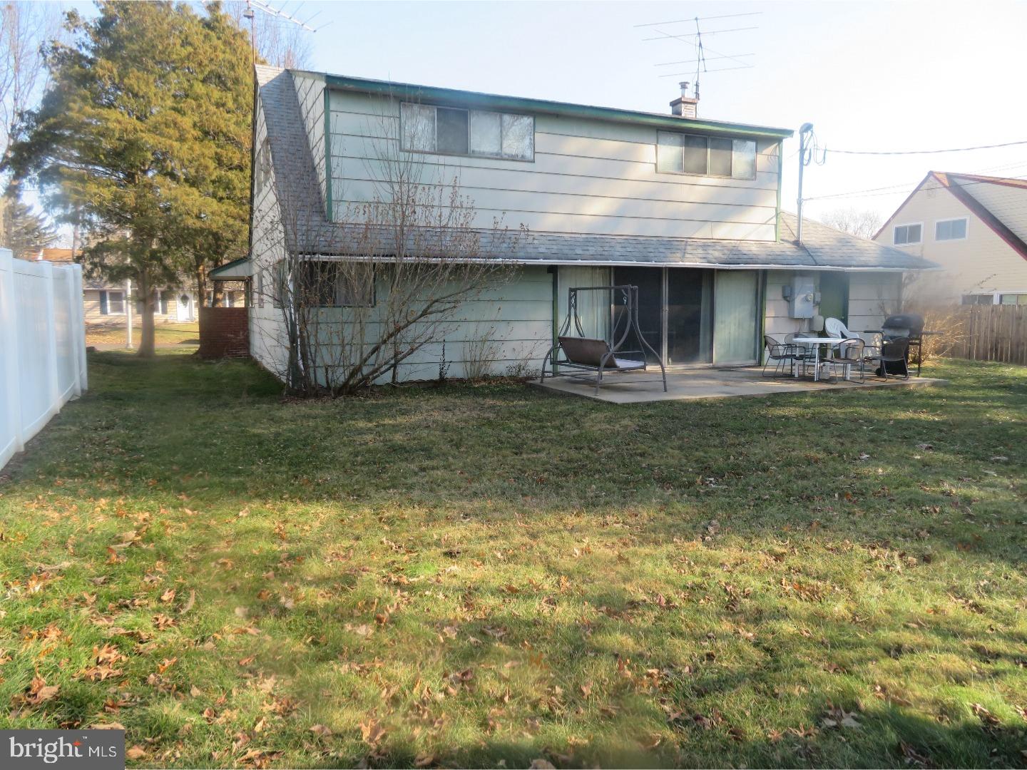 15 Hope Road Levittown, PA 19056 - Photo 22 of 24 Exterior Back