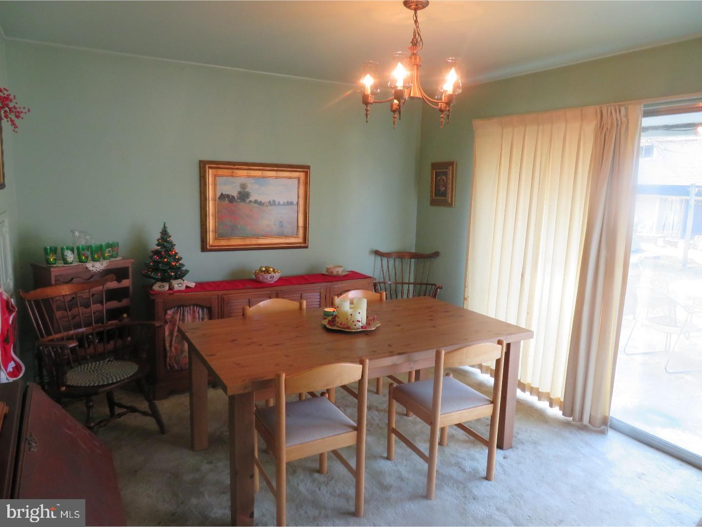 15 Hope Road Levittown, PA 19056 - Photo 6 of 24 Dining Room