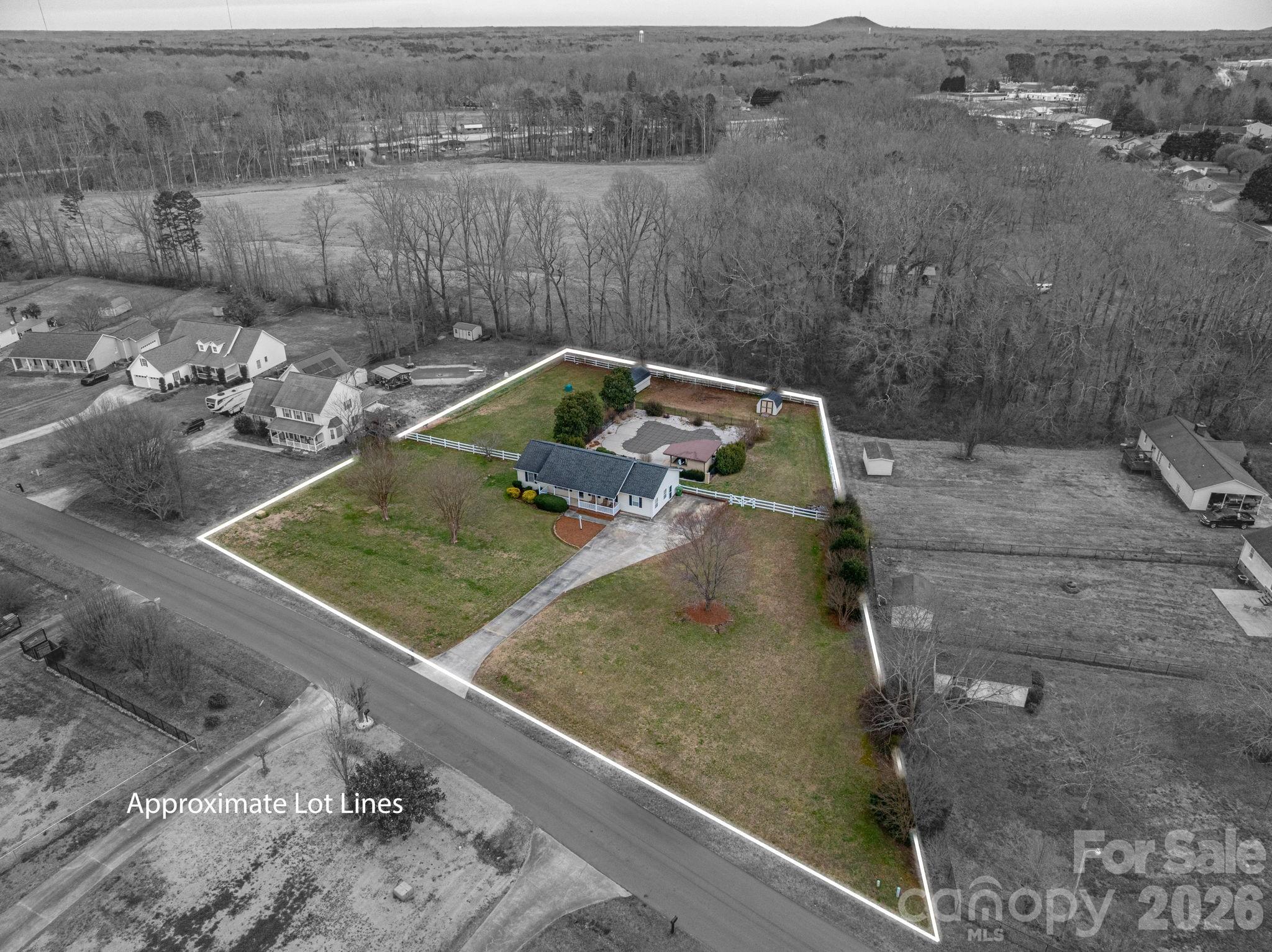 112 Pilots Ridge Drive Bessemer City, NC 28016 - Photo 5 of 36 a view of a outdoor space