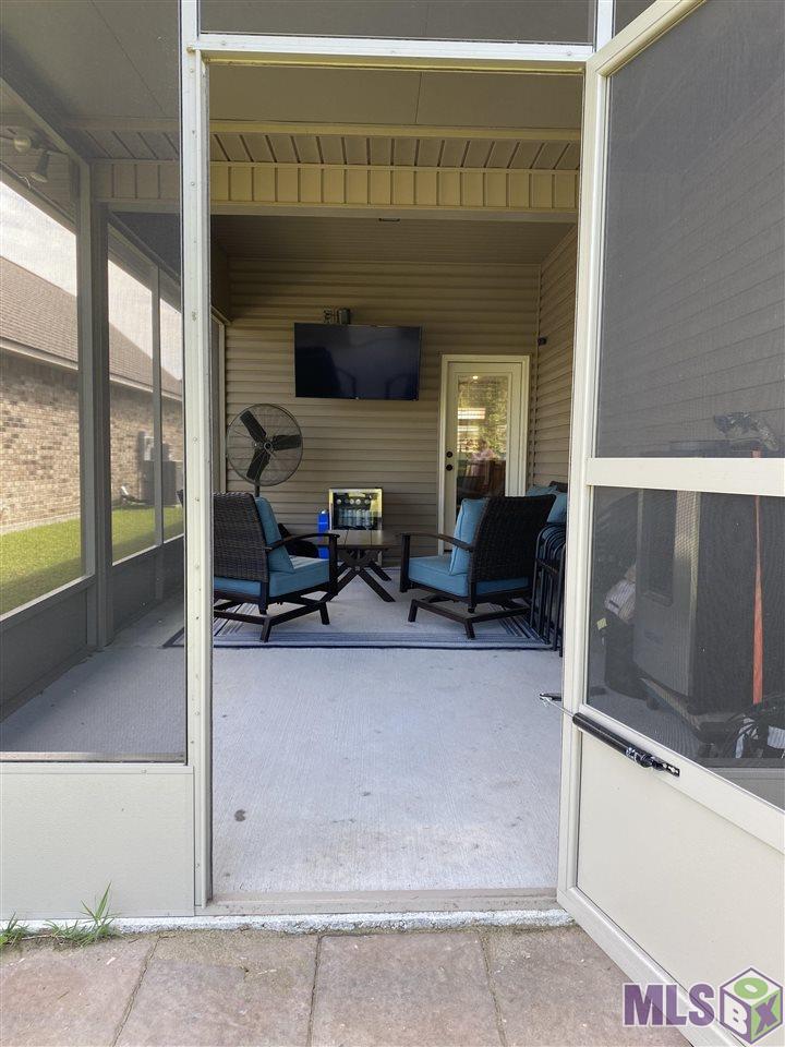 1058 Shadow Bluff Drive Baton Rouge, LA 70820 - Photo 15 of 17