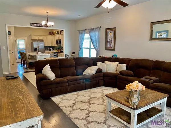 $2,800 | 1058 Shadow Bluff Drive, Baton Rouge, LA 70820