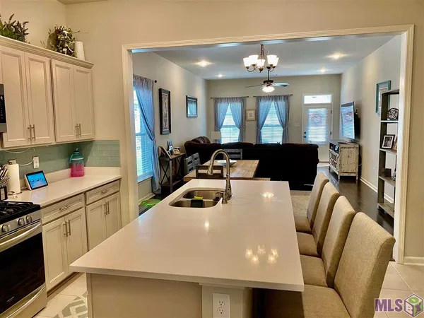 $2,800 | 1058 Shadow Bluff Drive, Baton Rouge, LA 70820