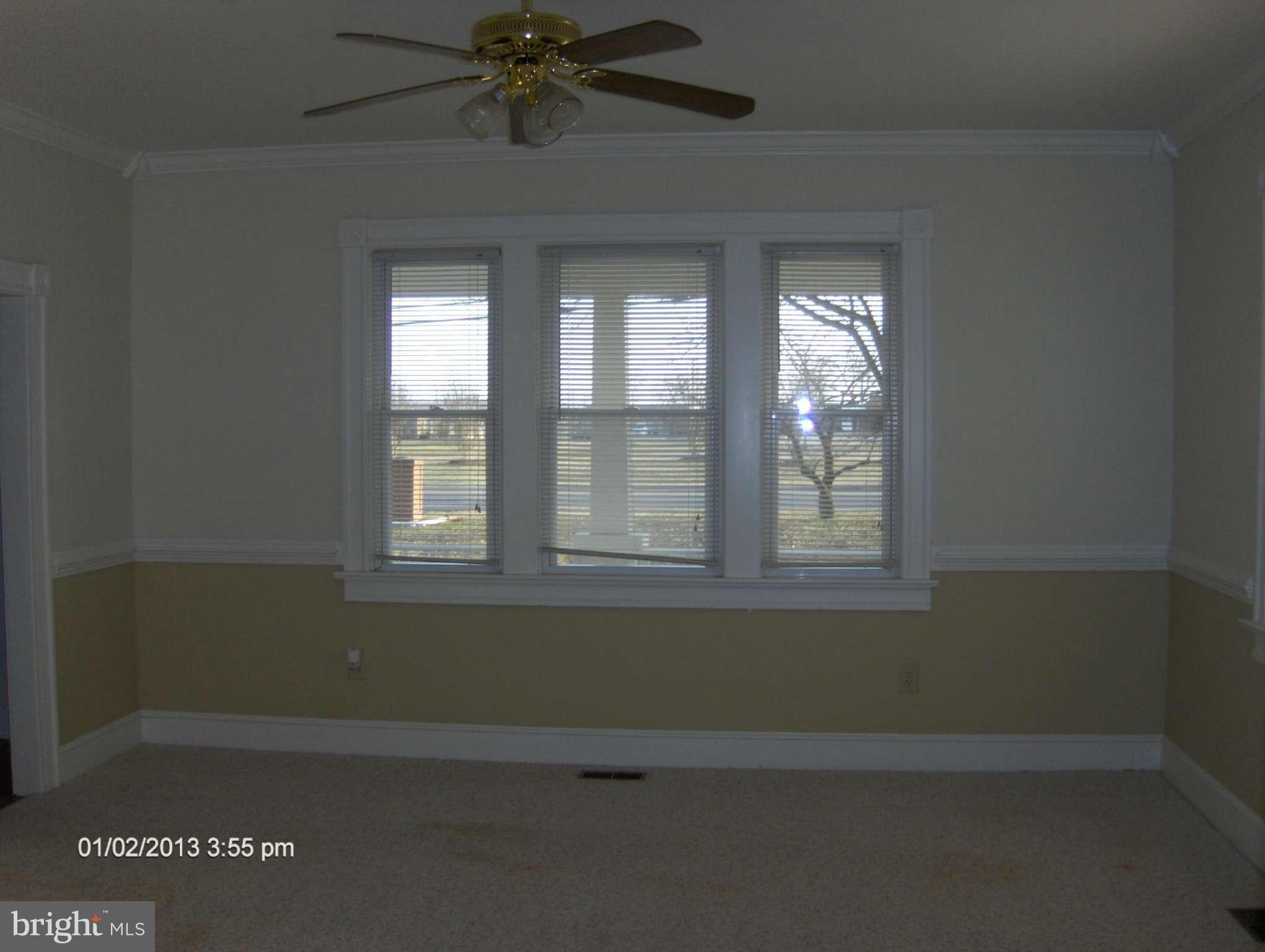 293 White Oak Road Fredericksburg, VA 22405 - Photo 6 of 14 Living Room