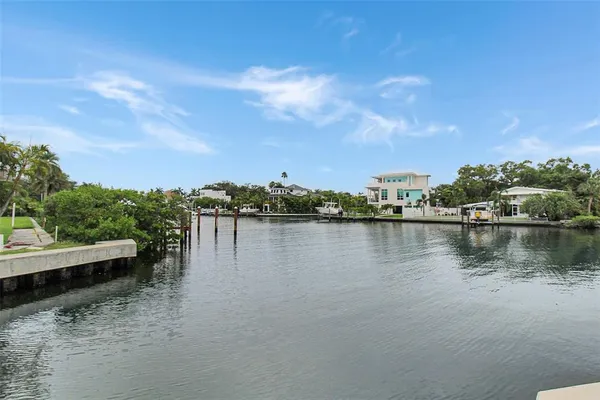 $4,200 | 1703 North Tamiami Trail, Unit 503, Sarasota, FL 34236
