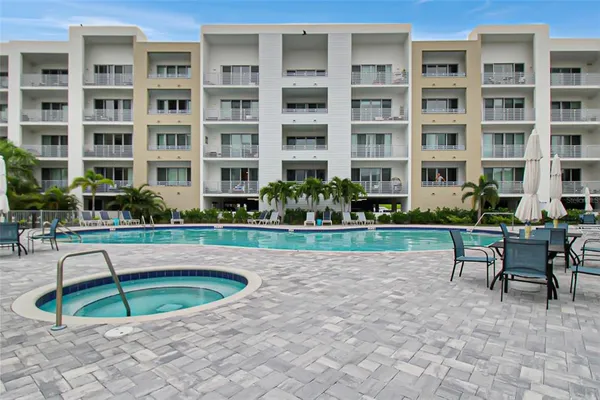 $4,200 | 1703 North Tamiami Trail, Unit 503, Sarasota, FL 34236