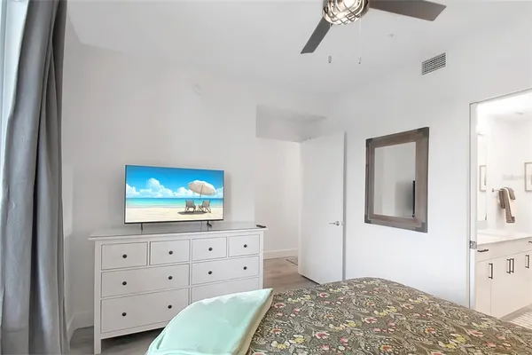 $4,200 | 1703 North Tamiami Trail, Unit 503, Sarasota, FL 34236