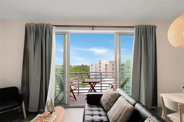 $4,200 | 1703 North Tamiami Trail, Unit 503, Sarasota, FL 34236