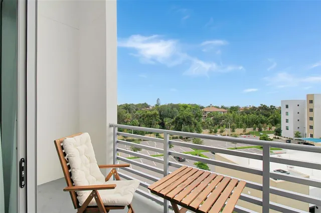 $4,200 | 1703 North Tamiami Trail, Unit 503, Sarasota, FL 34236