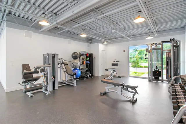 $4,200 | 1703 North Tamiami Trail, Unit 503, Sarasota, FL 34236