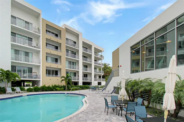 $4,200 | 1703 North Tamiami Trail, Unit 503, Sarasota, FL 34236