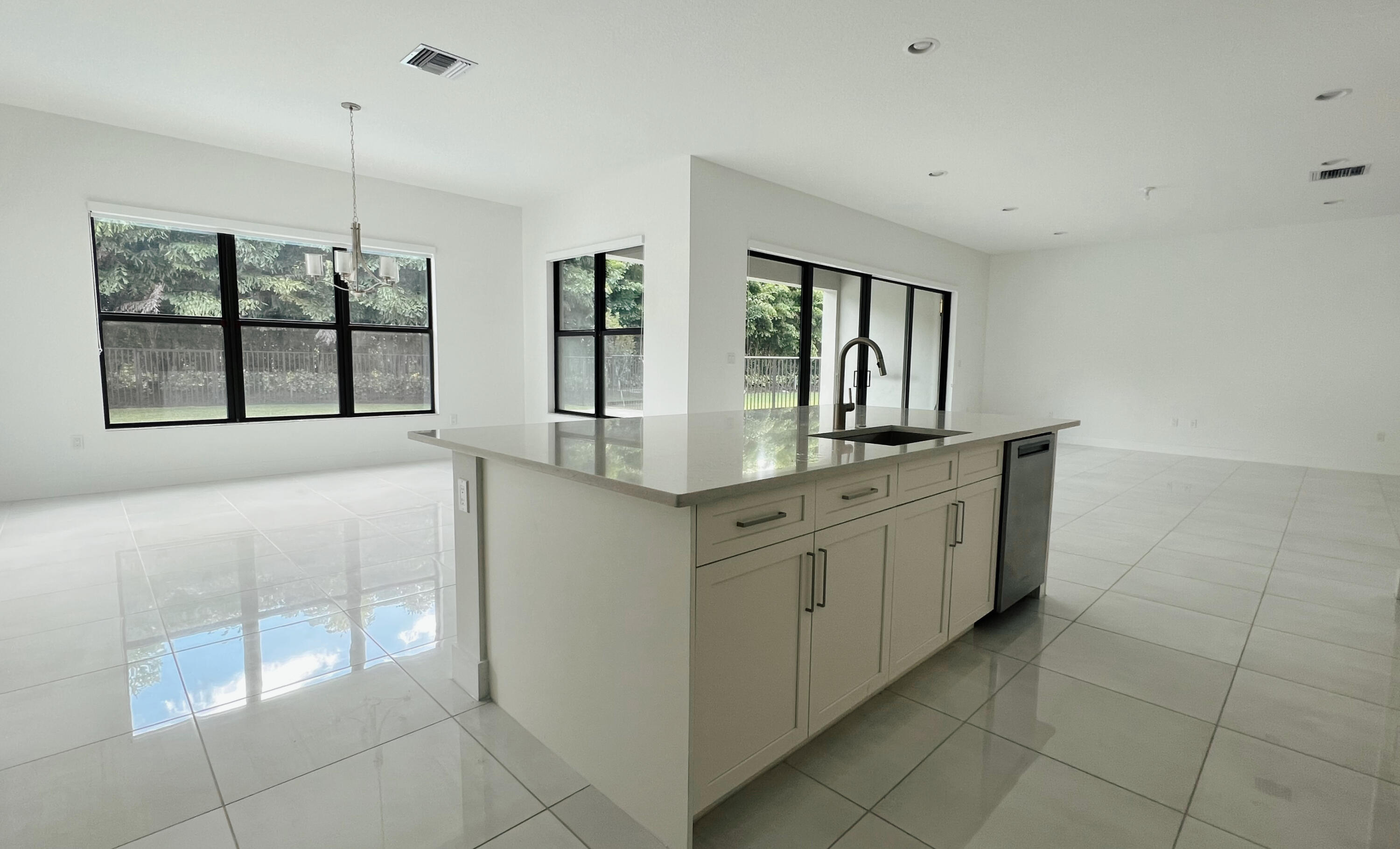 17389 Sparkling River Road Boca Raton, FL 33496 - Photo 5 of 29 5911