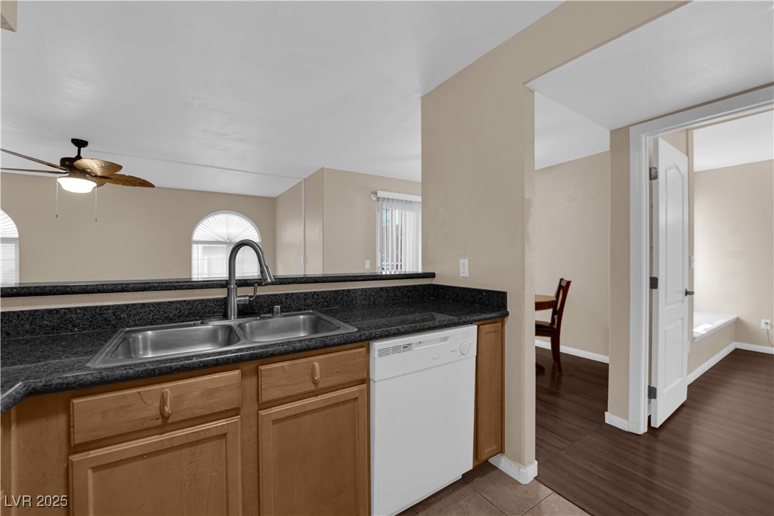 9325 West Desert Inn Road, Unit 124 Las Vegas, NV 89117 - Photo 13 of 32