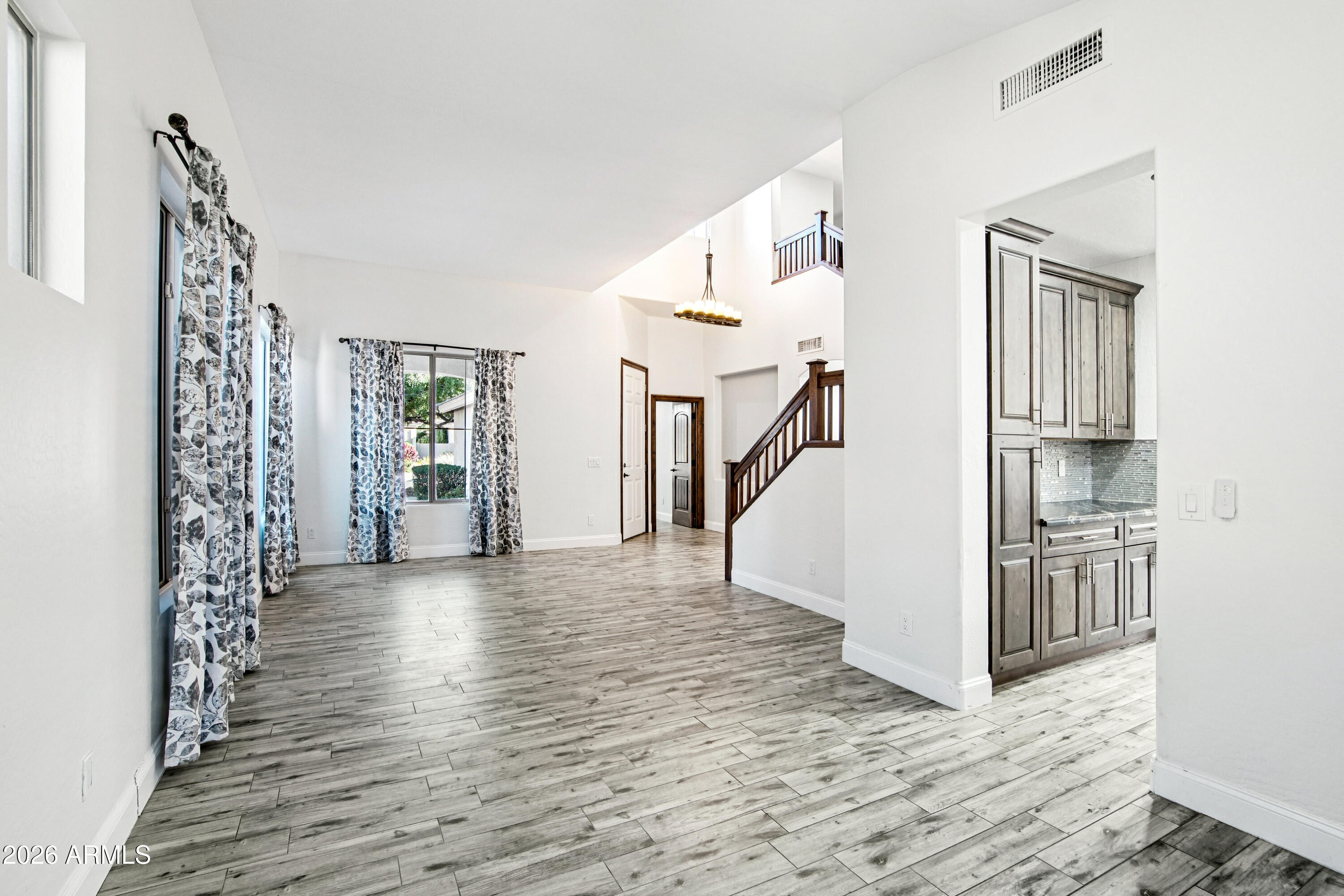 563 East Krista Way Tempe, AZ 85284 - Photo 6 of 48 7-print-E Krista Way-S1902-007