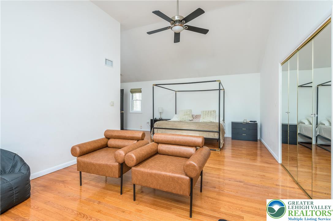 6159 Decker Road Bushkill, PA 18324 - Photo 34 of 49 a living room with furniture