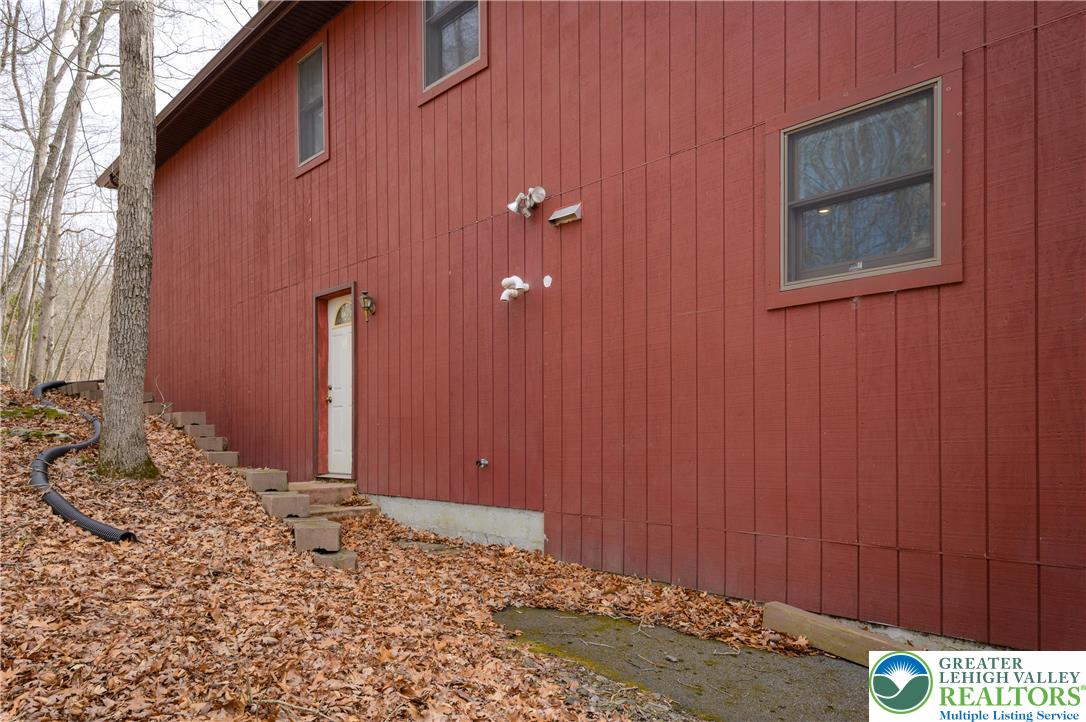 6159 Decker Road Bushkill, PA 18324 - Photo 9 of 49 a front view of a house