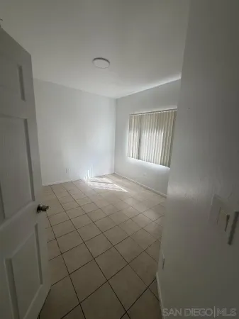 $2,300 | 350 East Washington Avenue, Unit B, Escondido, CA 92025