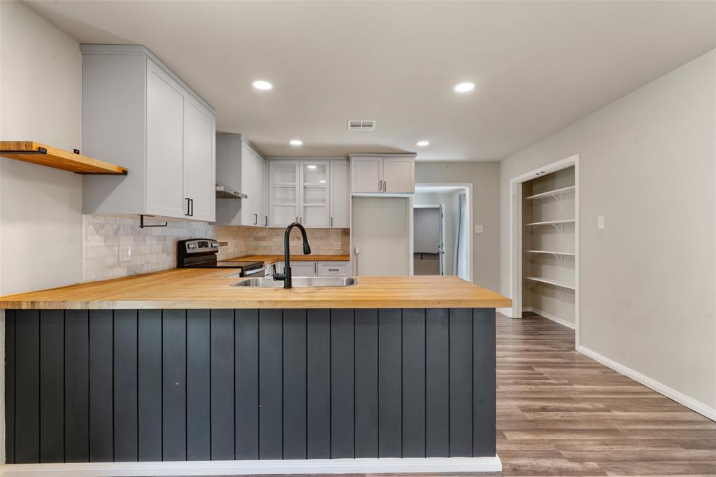 3607 Wheeler Street Waco, TX 76705 - Photo 7 of 19